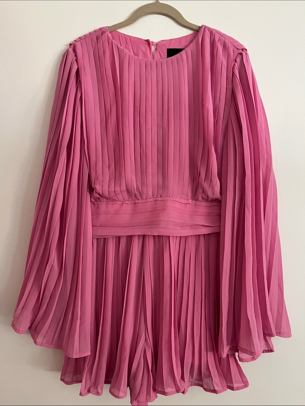 Lumiere Women’s L Boutique Elegant Pink Pleated Romper Bell Sleeves - Picture 3 of 8